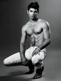 Justin Gaston