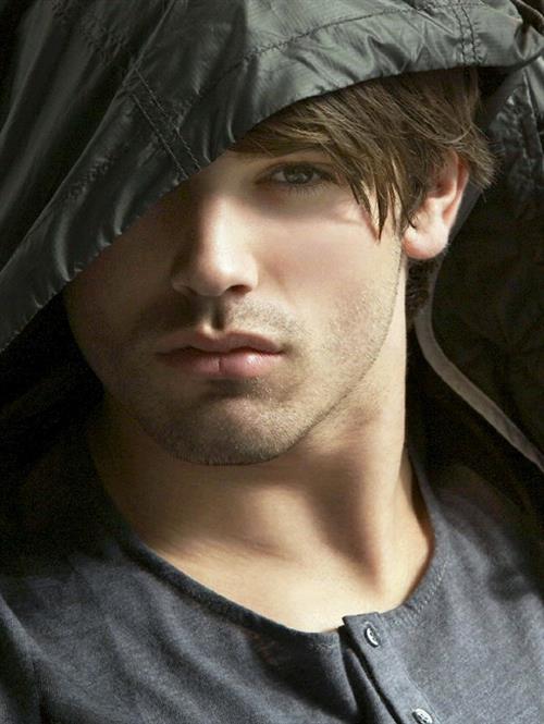 Justin Gaston