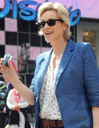 Jane Lynch in New York City (May 21, 2013) 