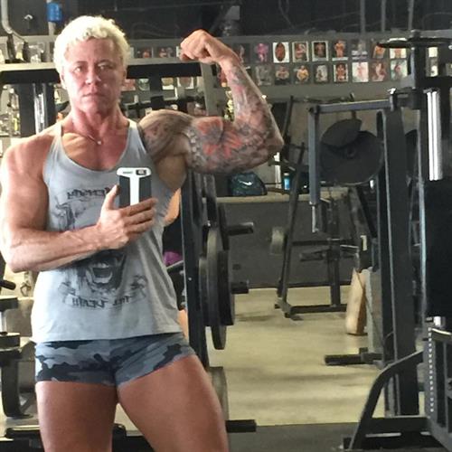 Jayne Stark taking a selfie