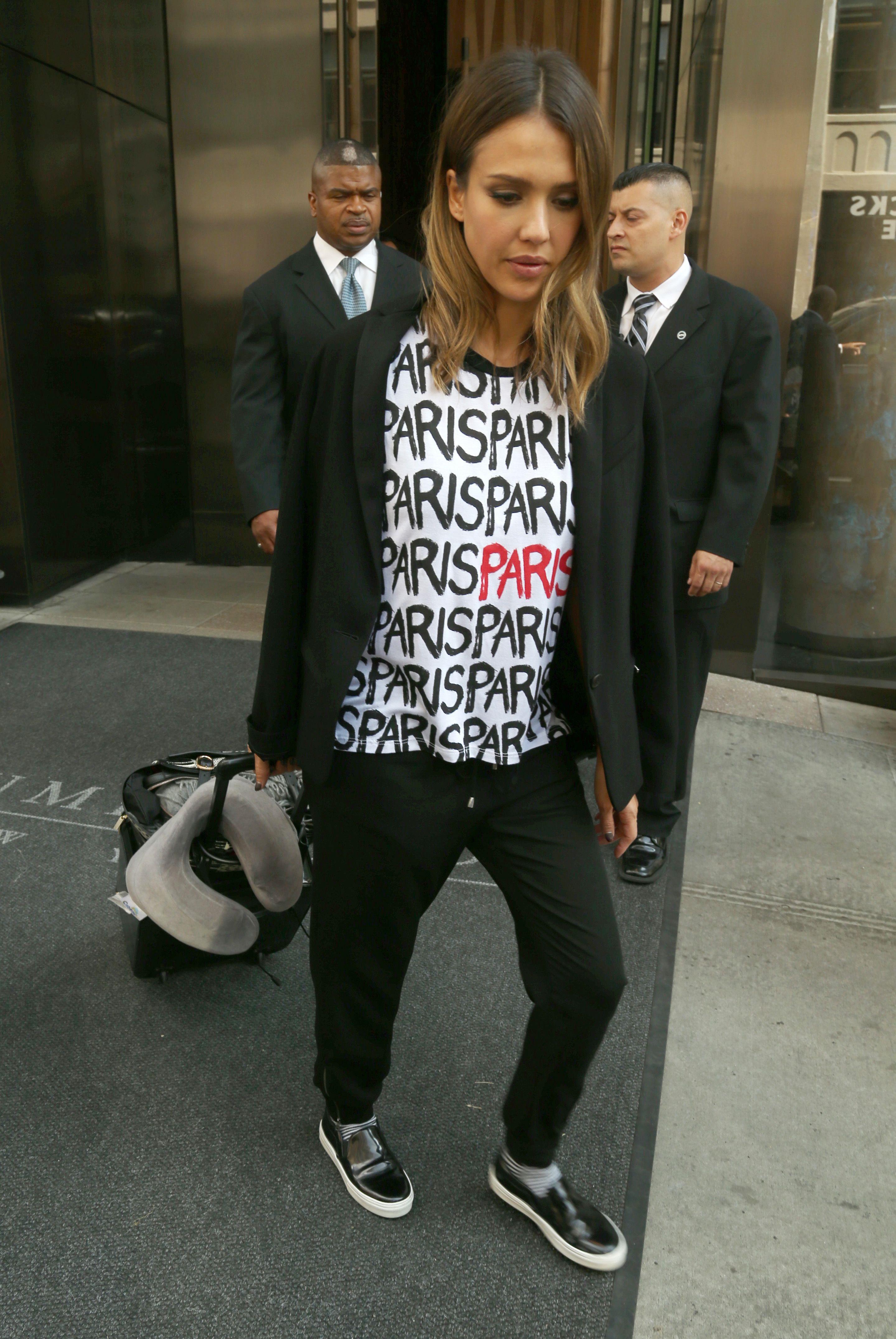Jessica Alba arriving at LAX August 05, 2014