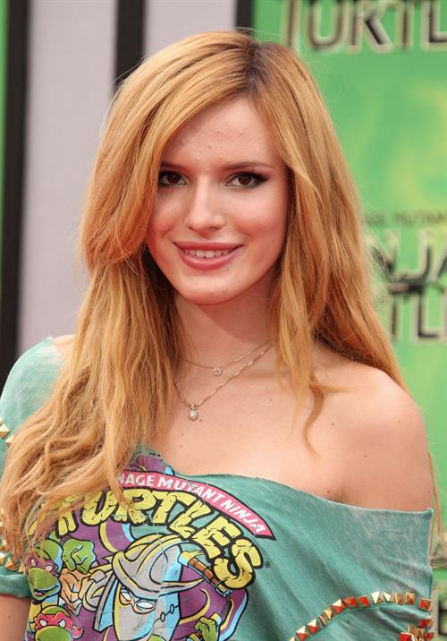 Bella Thorne at the Teenage Mutant Ninja Turtles L.A. premiere