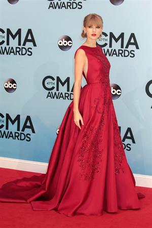 Taylor Swift - 47th Annual CMA Awards 11/6/13  