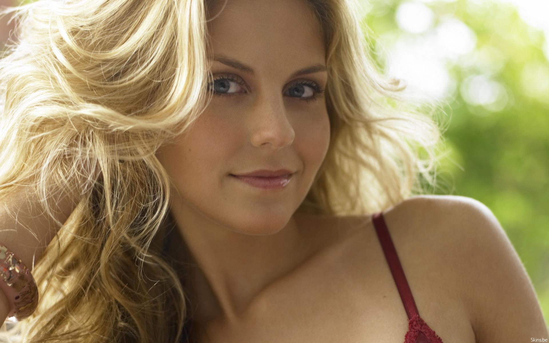 Nikki Griffin Pictures