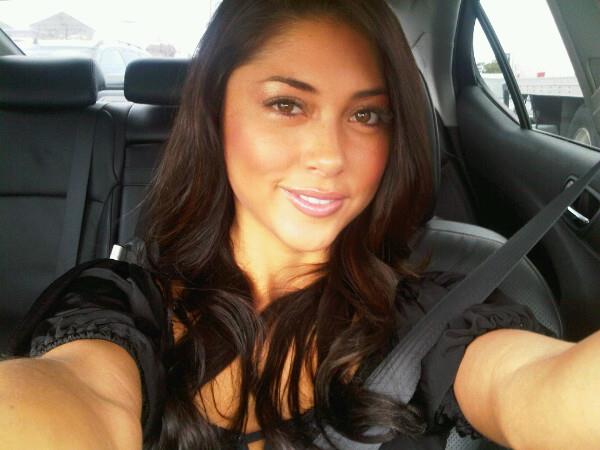 Arianny Celeste taking a selfie