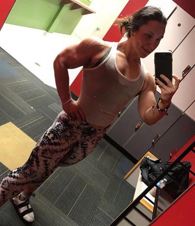 Chloe Sannito taking a selfie