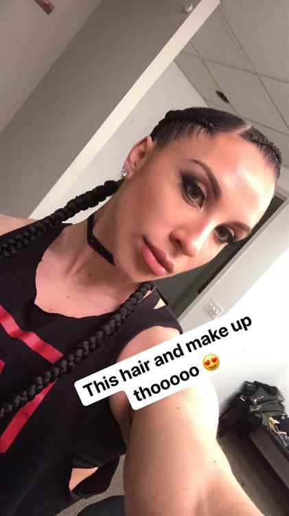 Chloe Sannito taking a selfie