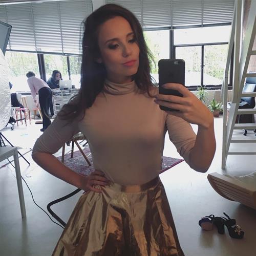 Gwen van Poorten taking a selfie