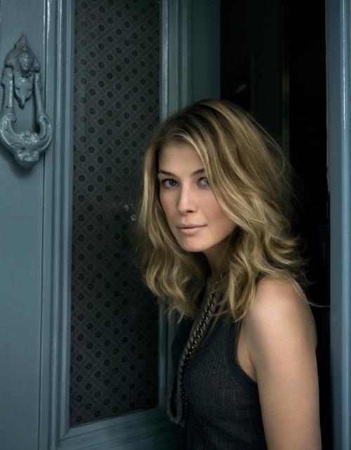 Rosamund Pike Rosamund Pike Pics 