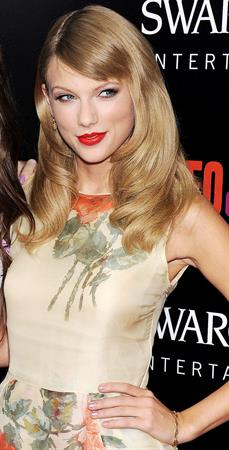 Taylor Swift -  Romeo & Juliet  LA Premiere 9/24/13  