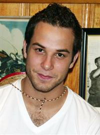 Skylar Astin