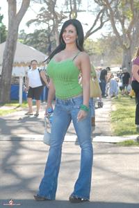 Denise Milani Pictures Denise Milani