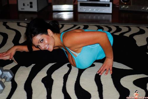 Denise Milani Photoset - Stretch