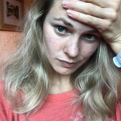 Jessie Diggins taking a selfie