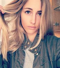 Nadja Purtschert taking a selfie