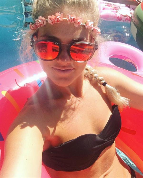 Silje Norendal in a bikini taking a selfie