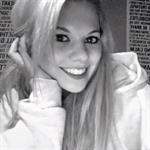 Alexa Knierim taking a selfie