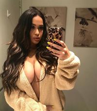 Sarah MacDonald taking a selfie