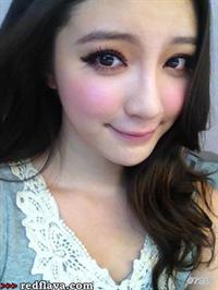 Chen Yang Jin taking a selfie