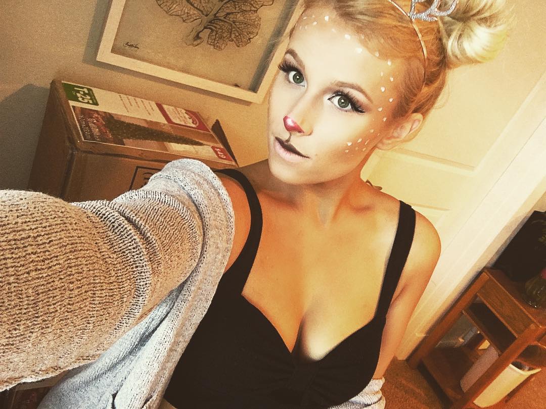 Sonya taking a selfie