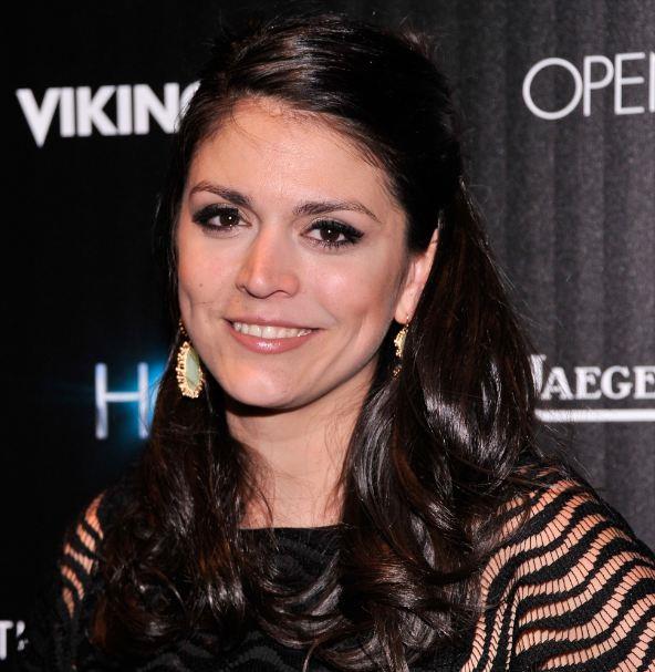 Cecily Strong