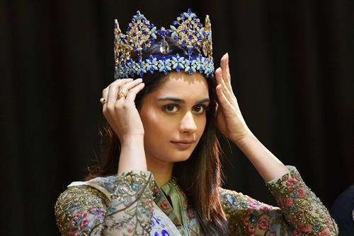 Manushi Chhillar