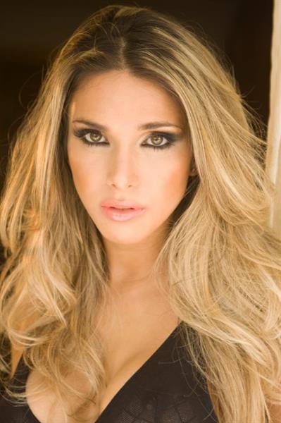 Bianca Freire in lingerie