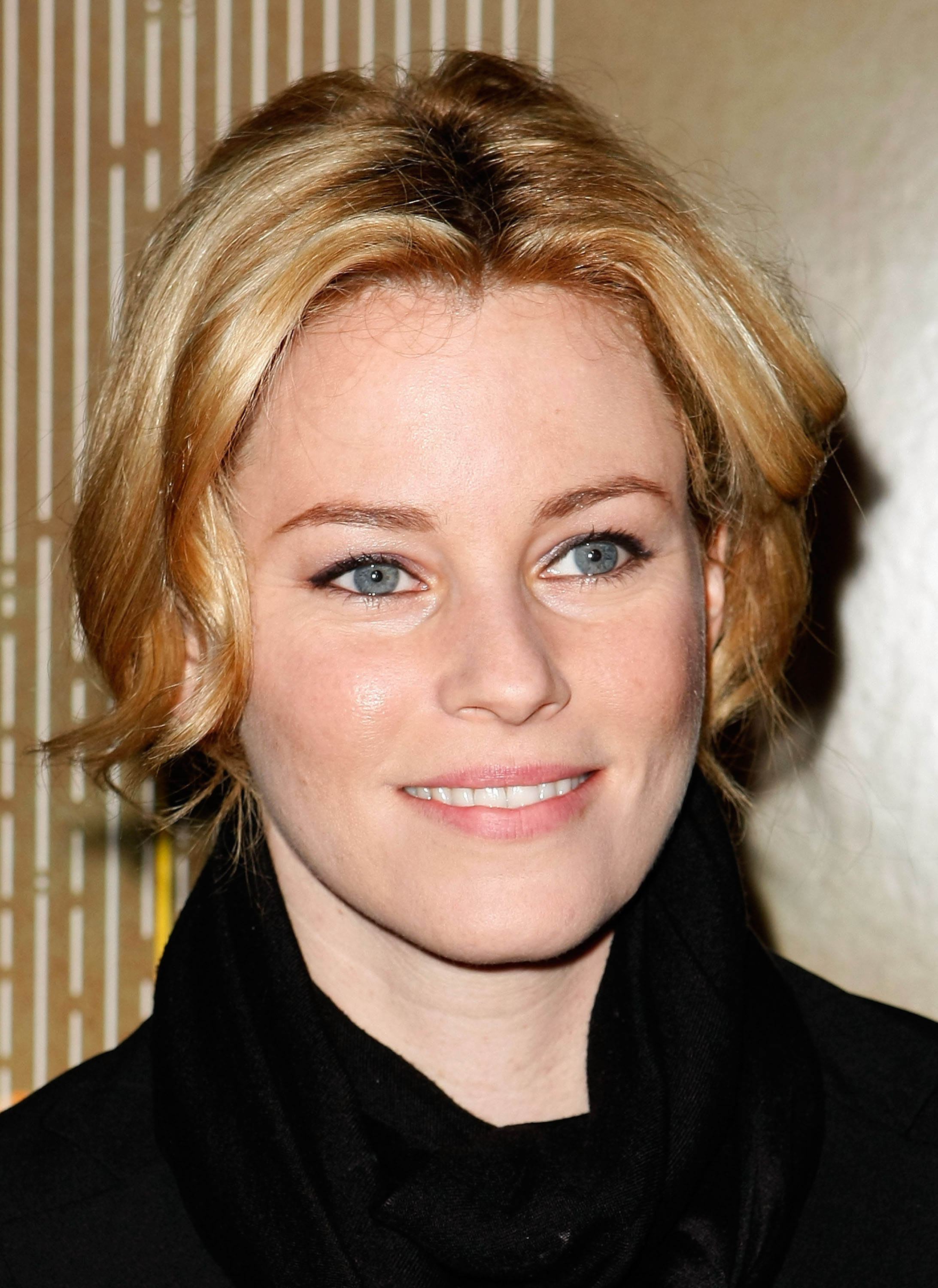 Elizabeth Banks Pictures