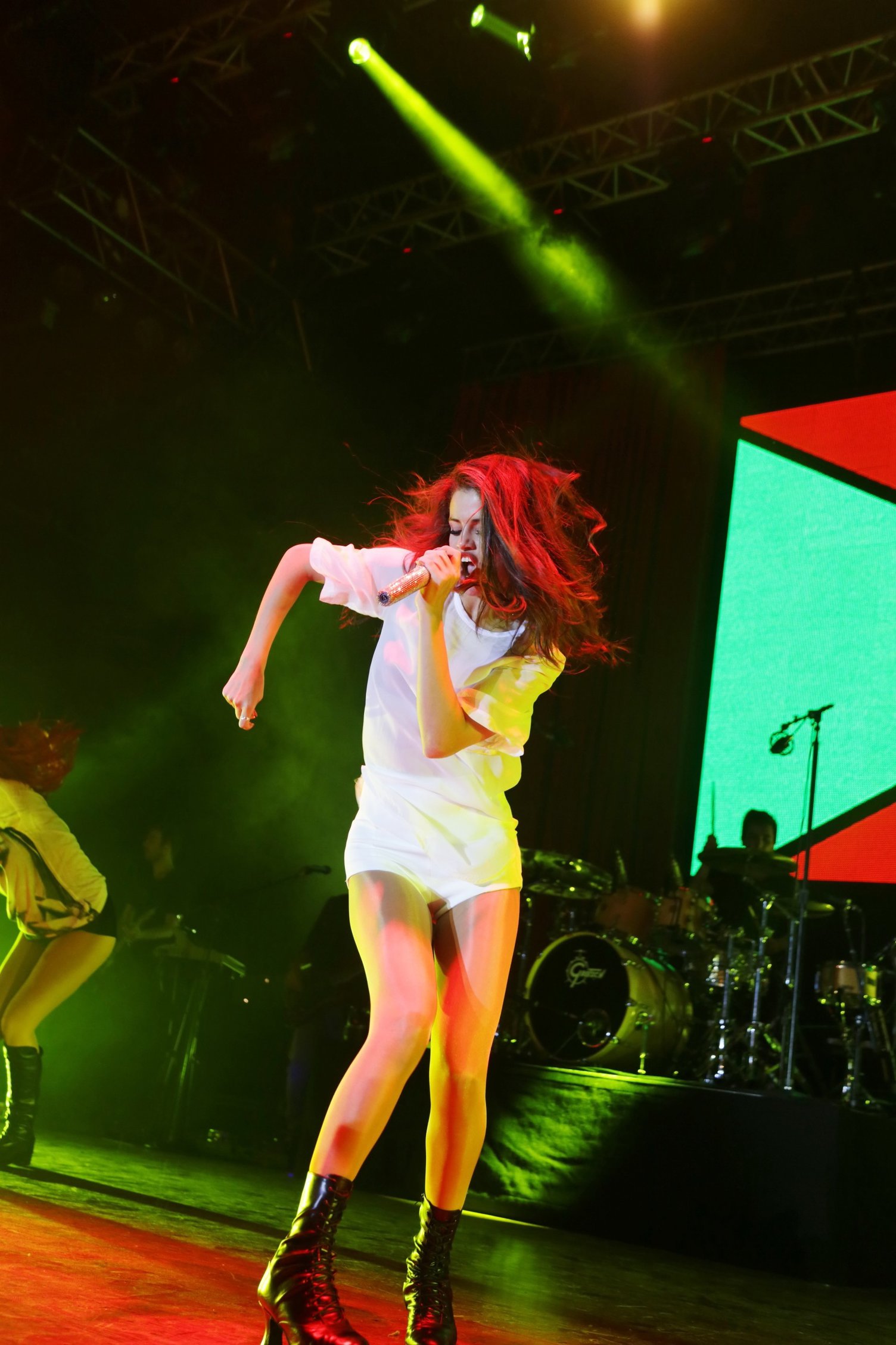 Selena Gomez –  Stars Dance  Milan performance 9/16/13  