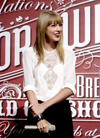 Taylor Swift 'Red' Tour Press Event in LA 8/20/13  