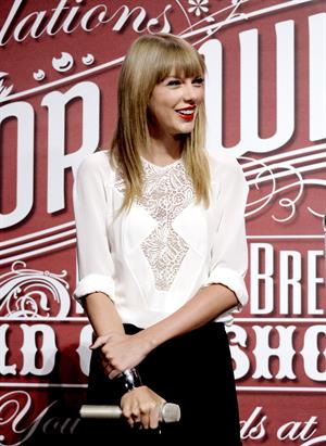 Taylor Swift 'Red' Tour Press Event in LA 8/20/13  