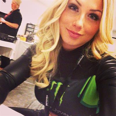 Dianna Dahlgren taking a selfie