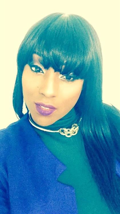 Oyinka Yusuff taking a selfie