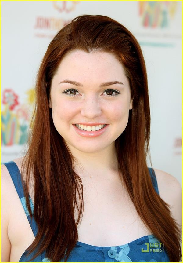 Jennifer Stone