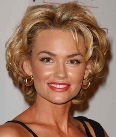 Kelly Carlson