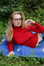 Ellen Kennedy in Jeans