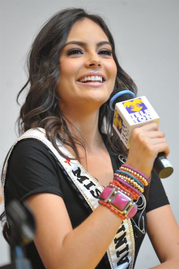 Ximena Navarrete