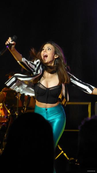 Victoria Justice - Performance at Concord 6/23/2013