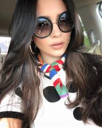 Danna Hernández taking a selfie