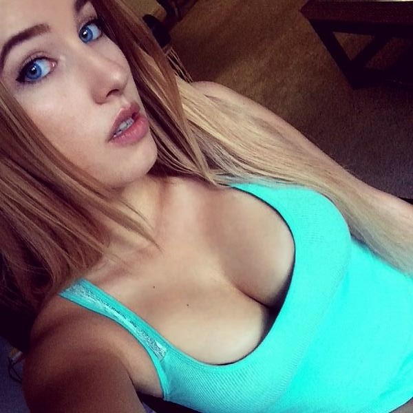 Maria Doroshina taking a selfie