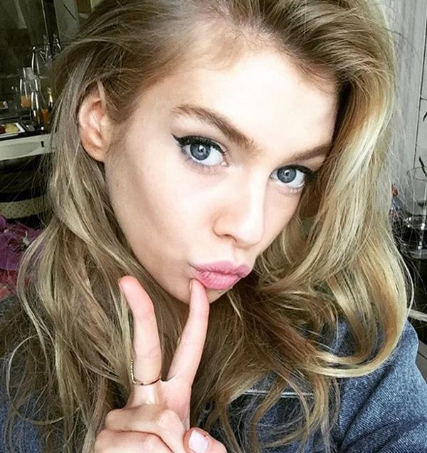 Stella Maxwell