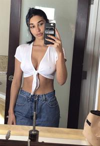 Chantel Jeffries taking a selfie