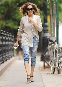 Sarah Jessica Parker Takes her children to school in New York City (May 23, 2013) 