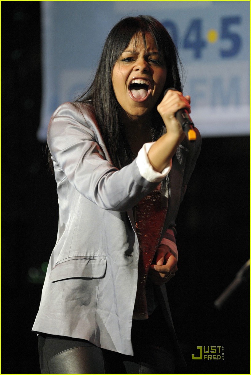 Fefe Dobson