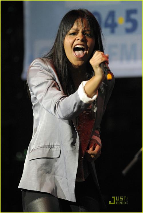 Fefe Dobson