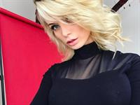 Ekaterina Enokaeva taking a selfie
