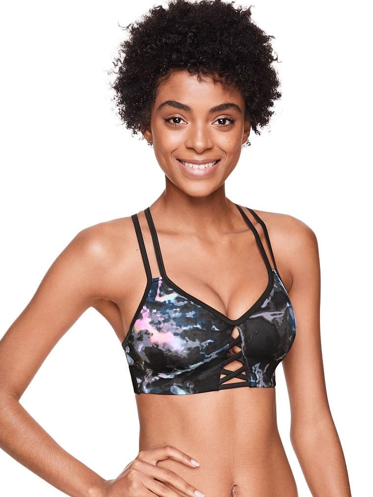 Alécia Morais in lingerie