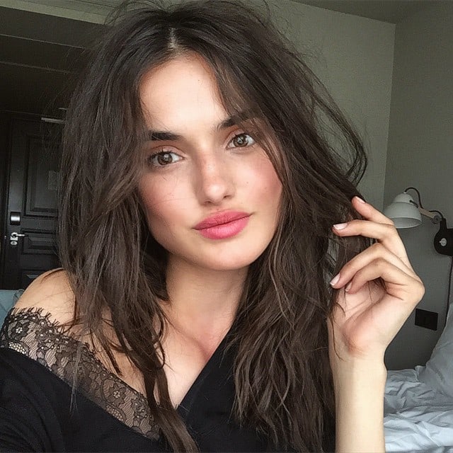 Blanca Padilla taking a selfie