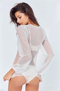 Bruna Lirio in lingerie