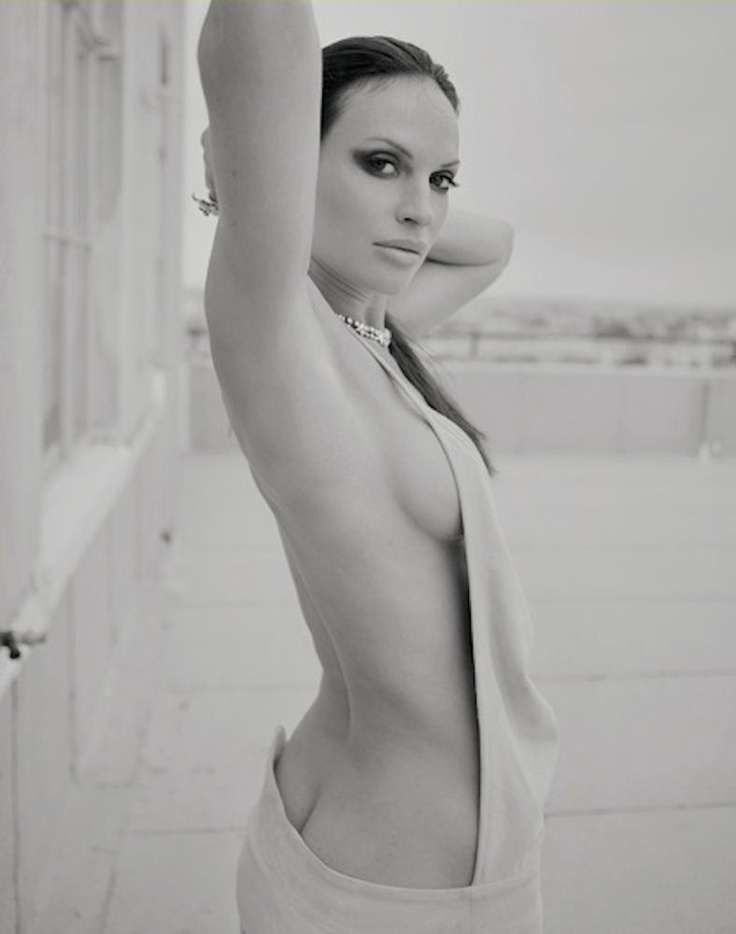 Jolene Blalock Nude Pictures. 
